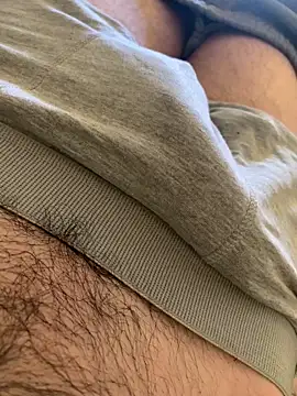 MuzzyFacing online show from April 22, 2026, 10:11 am