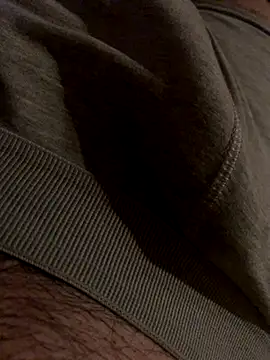 Snapshot of MuzzyFacing chatting on November 28, 2025, 10:54 pm MuzzyFacing online show from November 28, 2025, 10:54 pm