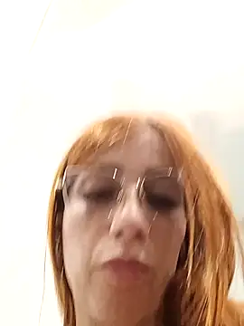 Snapshot of Alis_xxx chatting on October 4, 2025, 7:04 pm Alis xxx online show from October 4, 2025, 7:04 pm