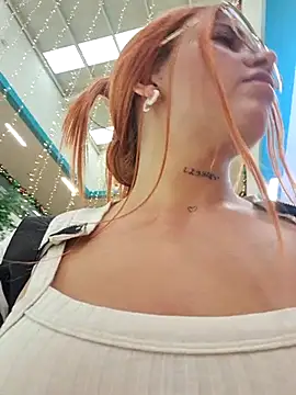 Snapshot of Alis_xxx chatting on December 3, 2025, 6:51 pm Alis xxx online show from December 3, 2025, 6:51 pm