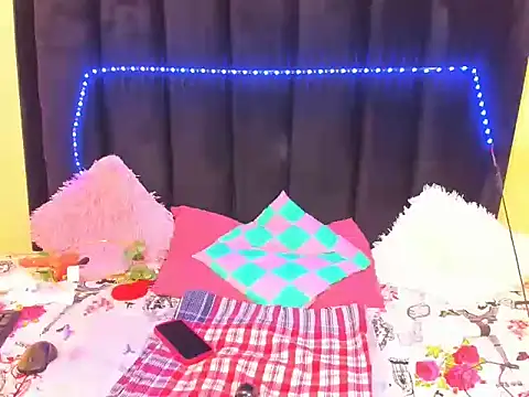 AmazingDarkDoll online show from February 12, 2026, 6:24 am