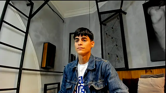 Snapshot of Dani_mc1 chatting on November 30, 2025, 11:55 am Dani mc1 online show from November 30, 2025, 11:55 am