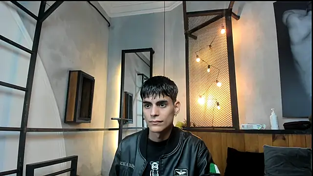 Snapshot of Dani_mc1 chatting on November 21, 2025, 11:31 am Dani mc1 online show from November 21, 2025, 11:31 am