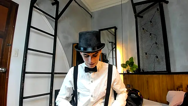 Snapshot of Dani_mc1 chatting on October 31, 2025, 11:51 am Dani mc1 online show from October 31, 2025, 11:51 am