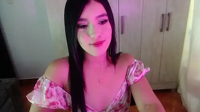 Snapshot of Velvet_28 chatting on October 27, 2025, 9:05 pm Velvet 28 online show from October 27, 2025, 9:05 pm