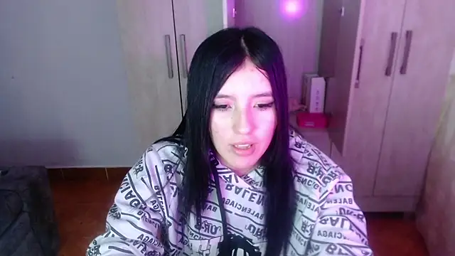 Snapshot of Velvet_28 chatting on November 16, 2025, 2:16 am Velvet 28 online show from November 16, 2025, 2:16 am