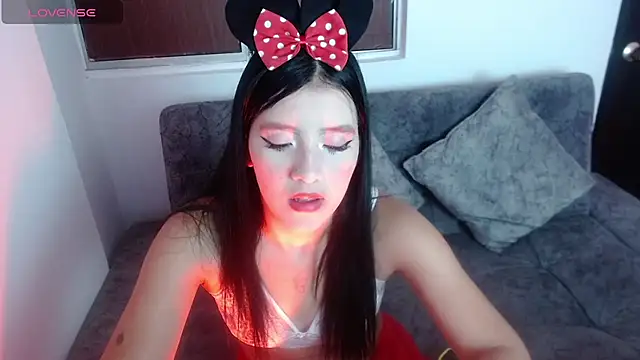 Snapshot of Velvet_28 chatting on October 8, 2025, 12:28 pm Velvet 28 online show from October 8, 2025, 12:28 pm