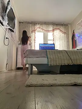 missevacrystal online show from November 2, 2025, 11:59 am