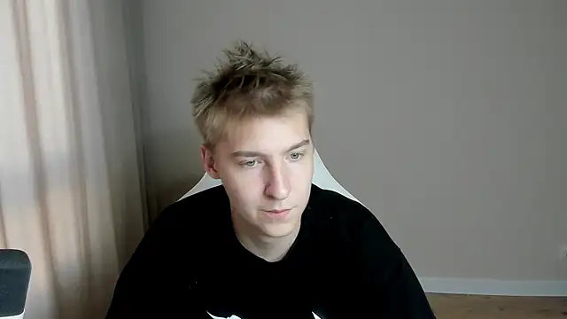 Snapshot of MrSexyCum4U chatting on July 28, 2026, 5:01 pm MrSexyCum4U online show from July 28, 2026, 5:01 pm