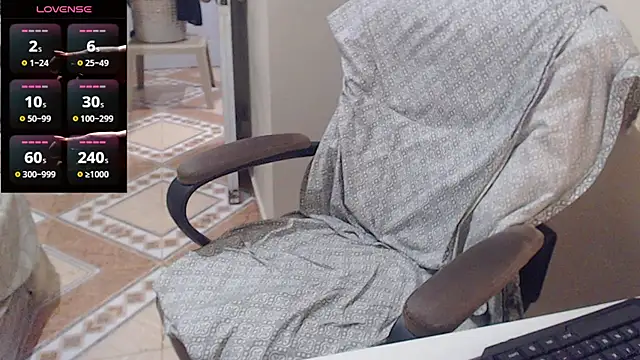 Sexxx20 online show from April 5, 2026, 7:48 am