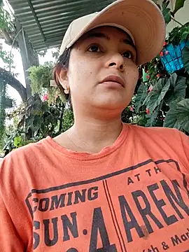 Lily-o online show from October 24, 2025, 8:41 pm