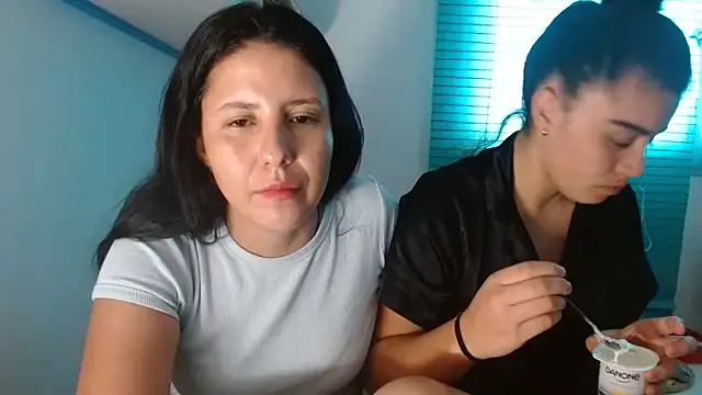 Arieeel 09 online show from April 19, 2026, 4:08 pm