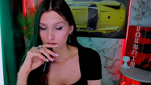 Mollyinyourmind online show from February 17, 2026, 9:23 pm