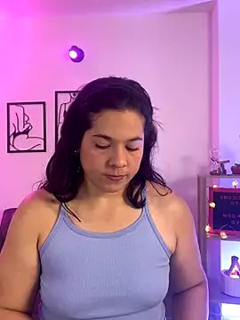 Snapshot of leiablack chatting on November 12, 2025, 11:25 am leiablack online show from November 12, 2025, 11:25 am