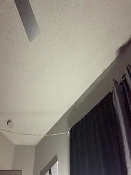 Snapshot of Triggerhappycj100 chatting on November 5, 2025, 7:33 am Triggerhappycj100 online show from November 5, 2025, 7:33 am