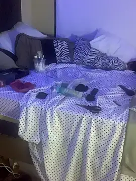 Snapshot of Triggerhappycj100 chatting on February 18, 2026, 8:16 pm Triggerhappycj100 online show from February 18, 2026, 8:16 pm