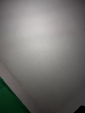 Snapshot of Triggerhappycj100 chatting on March 3, 2026, 9:27 am Triggerhappycj100 online show from March 3, 2026, 9:27 am