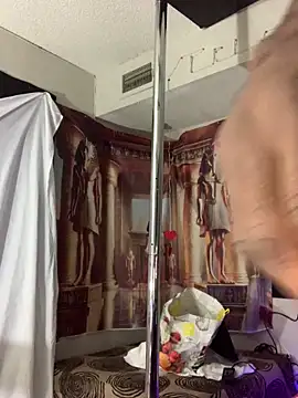 Snapshot of Triggerhappycj100 chatting on February 12, 2026, 4:23 am Triggerhappycj100 online show from February 12, 2026, 4:23 am