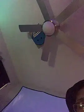 Snapshot of Triggerhappycj100 chatting on October 31, 2025, 8:16 pm Triggerhappycj100 online show from October 31, 2025, 8:16 pm