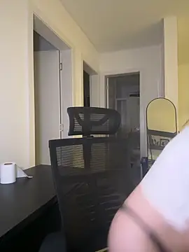 Privad ravenna online show from April 19, 2026, 1:50 am