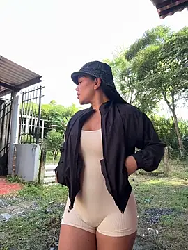 laure torres online show from February 20, 2026, 1:57 pm