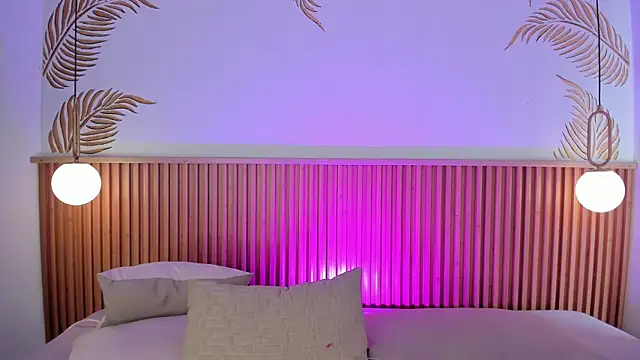 Valleriie  online show from April 17, 2026, 3:48 pm