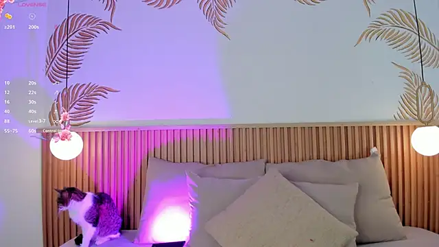 Valleriie  online show from March 12, 2026, 4:22 pm