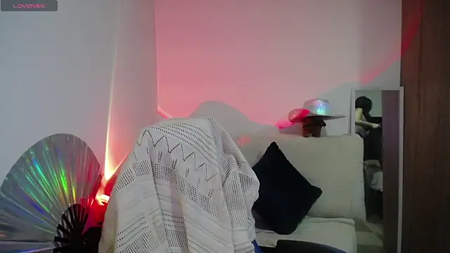 Snapshot of immisssilver chatting on October 5, 2025, 1:07 am immisssilver online show from October 5, 2025, 1:07 am