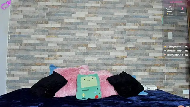 Snapshot of violett__golden chatting on October 16, 2025, 11:07 am violett  golden online show from October 16, 2025, 11:07 am