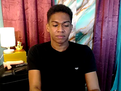 Snapshot of Milagrosa_xx chatting on February 5, 2026, 8:48 pm Milagrosa xx online show from February 5, 2026, 8:48 pm