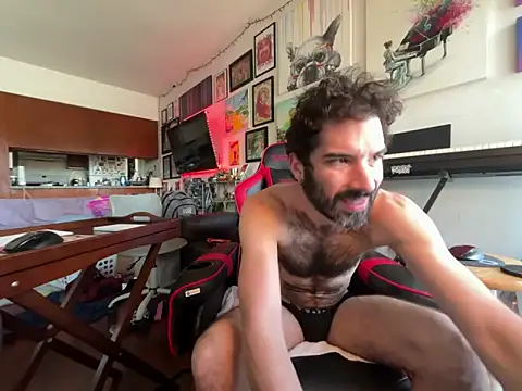 Pupscritch online show from February 18, 2026, 7:32 pm