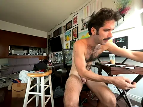 Pupscritch online show from November 3, 2025, 4:32 pm