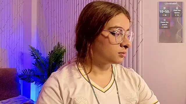 Naomy tay1 online show from March 6, 2026, 3:34 am