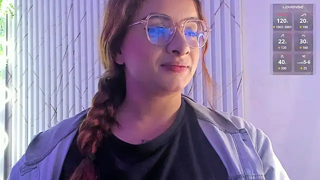 Naomy tay1 online show from April 8, 2026, 2:57 am