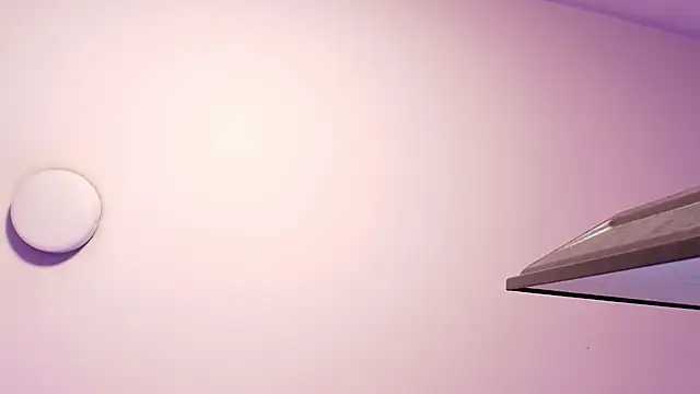 Naomy tay1 online show from November 25, 2025, 2:56 am