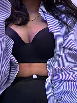 Snapshot of modelnishu chatting on October 27, 2025, 12:44 am modelnishu online show from October 27, 2025, 12:44 am