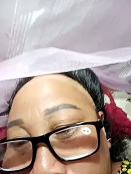 Snapshot of Mamapm20 chatting on September 13, 2025, 8:53 pm Mamapm20 online show from September 13, 2025, 8:53 pm