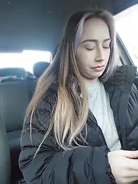 Reina Cummings online show from March 13, 2026, 6:07 am