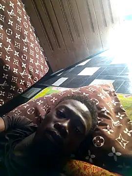 Snapshot of azomedo chatting on April 12, 2026, 10:07 am azomedo online show from April 12, 2026, 10:07 am