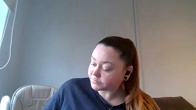 CurvyAlaya online show from February 3, 2026, 4:12 pm