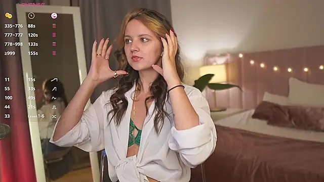 Snapshot of LilLisa chatting on October 2, 2025, 4:54 pm LilLisa online show from October 2, 2025, 4:54 pm