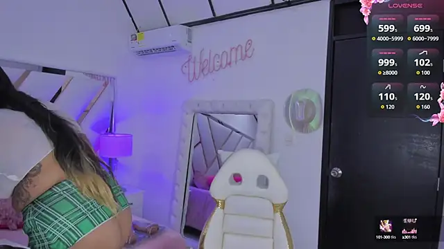 megann  up online show from October 9, 2025, 3:29 am