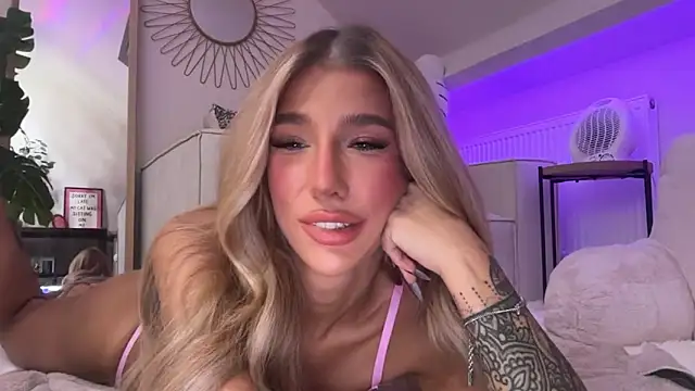 KENNIEXROSE online show from March 5, 2026, 10:48 pm