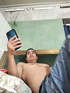 Snapshot of HoangNam20x chatting on September 23, 2025, 10:33 am HoangNam20x online show from September 23, 2025, 10:33 am