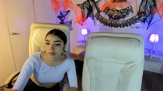 Yiing and yang online show from October 18, 2025, 9:06 pm