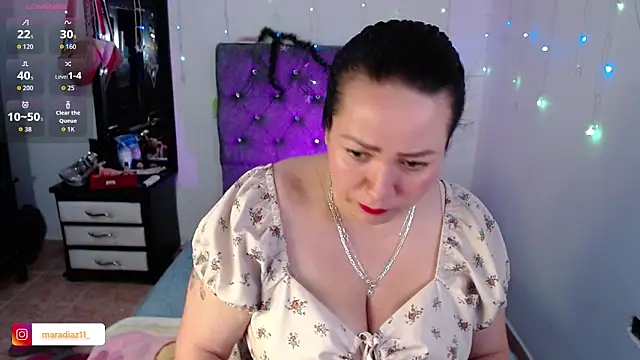 Snapshot of MaraDiaz11 chatting on January 8, 2026, 9:10 pm MaraDiaz11 online show from January 8, 2026, 9:10 pm