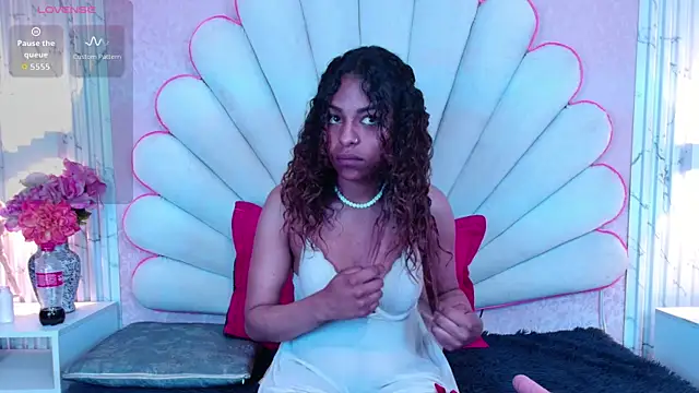 Snapshot of MisRoos chatting on December 20, 2025, 4:10 pm MisRoos online show from December 20, 2025, 4:10 pm