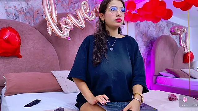 Angelique Angell online show from February 20, 2026, 11:45 am