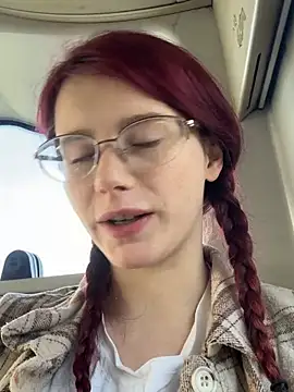 Snapshot of raen001 chatting on February 25, 2026, 8:58 am raen001 online show from February 25, 2026, 8:58 am