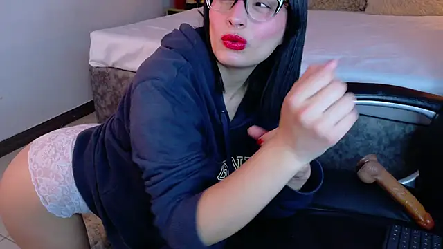 Snapshot of ZaraGold chatting on December 22, 2025, 12:22 am ZaraGold online show from December 22, 2025, 12:22 am